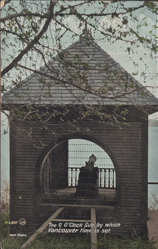 Postcard: Nine O'Clock Gun, c.1910 — related to ammo